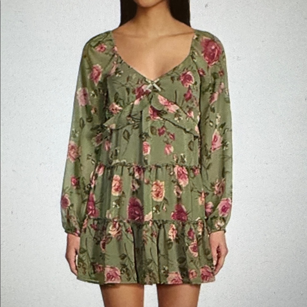 Allison & Kelly Chiffon Floral Print V-Neck Long Sleeve Tiered Dress